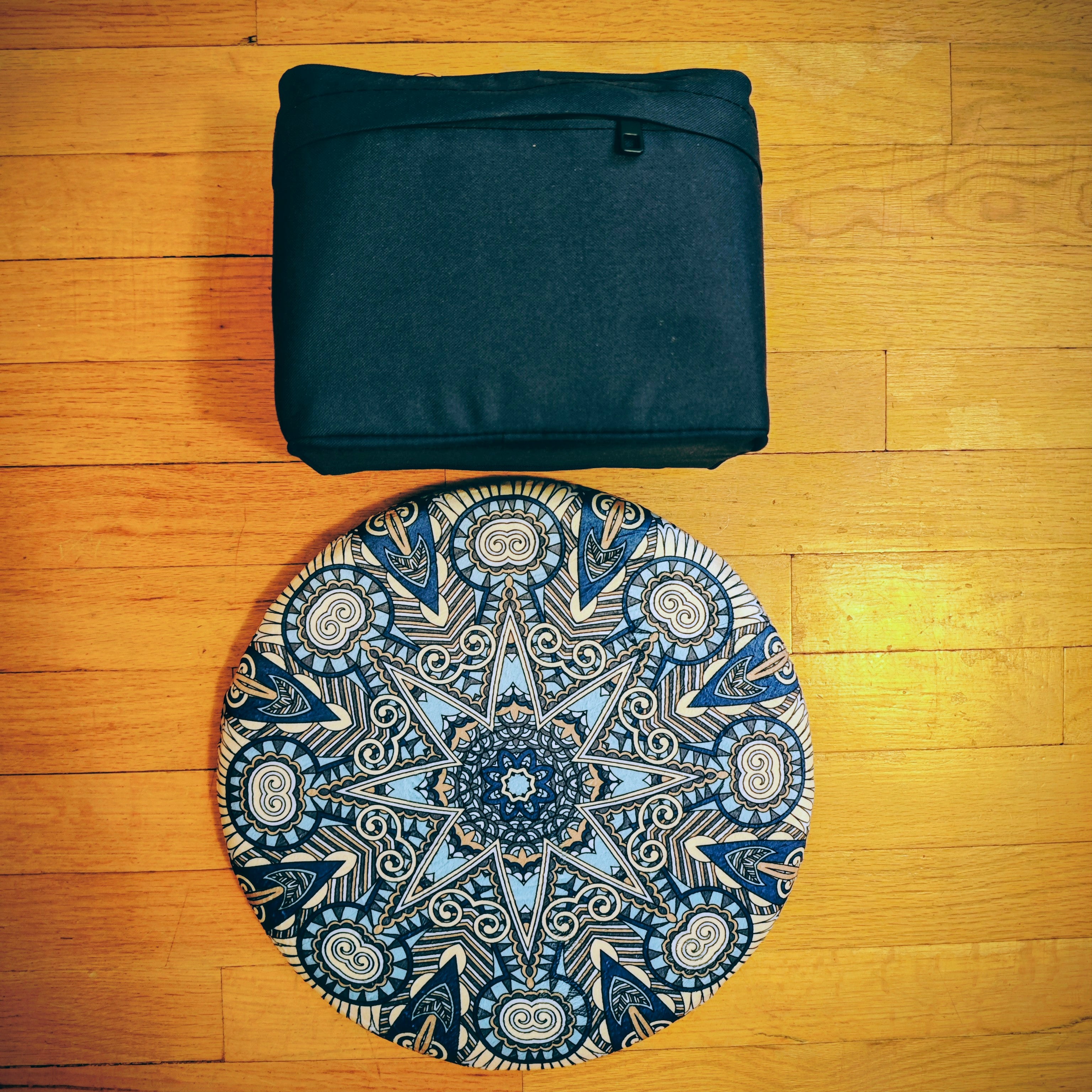 OM (Omega Moon) Meditation Chair