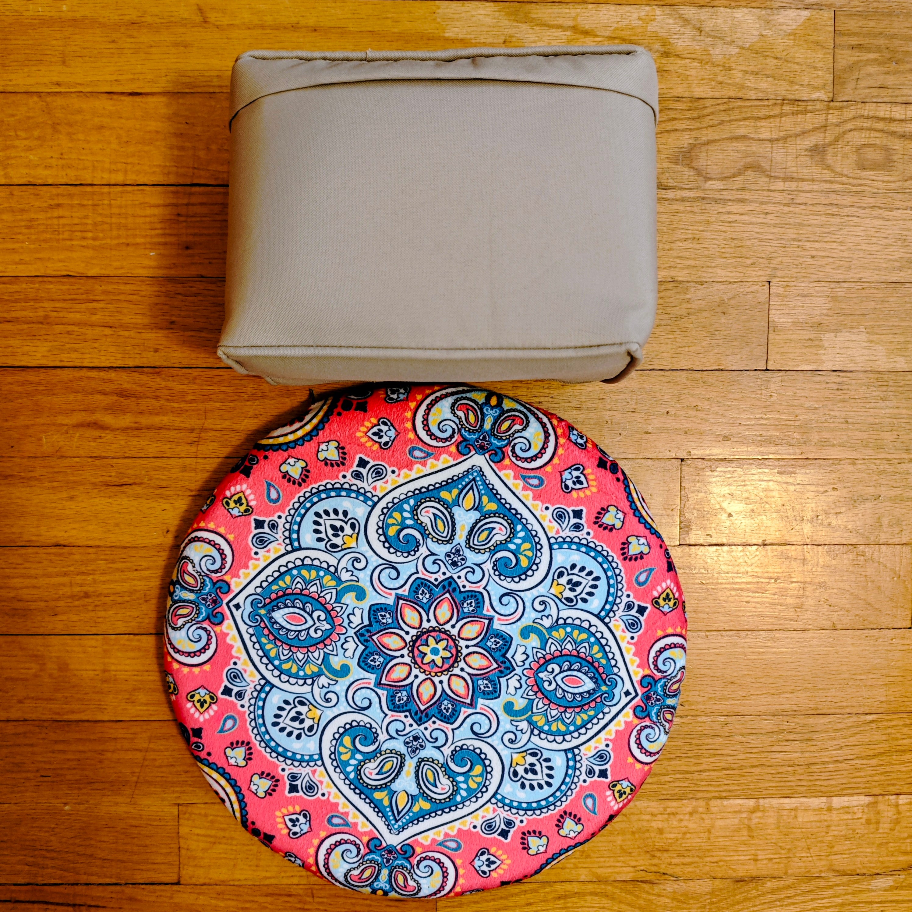 OM (Omega Moon) Meditation Chair
